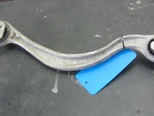 Used Rear torque rod, left Peugeot 407 (6D) 2.0 HDiF 16V Price € 20,00 Margin scheme offered by Snuverink Autodemontage