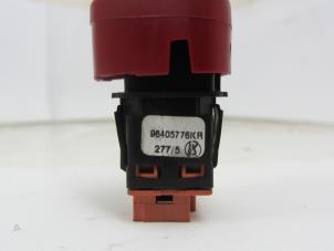 Used Panic lighting switch Citroen C2 (JM) 1.6 16V VTS Price on request offered by Snuverink Autodemontage