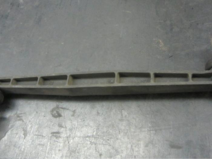 Front anti-roll bar from a Peugeot 306 (7A/C/S) 1.4 XN,XR,XA,XRA 1995