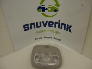 Usagé Eclairage intérieur avant Peugeot 407 (6D) 1.6 HDi 16V Prix sur demande proposé par Snuverink Autodemontage