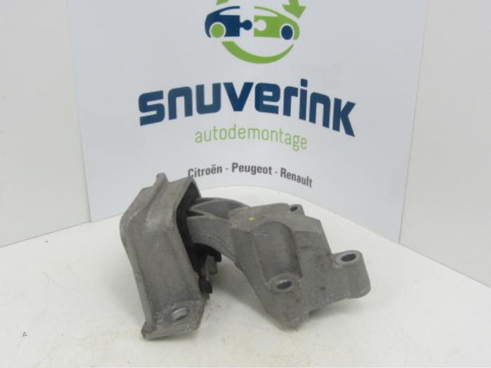 Used Engine mount Renault Twingo II (CN) 1.2 Price € 29,99 Margin scheme offered by Snuverink Autodemontage