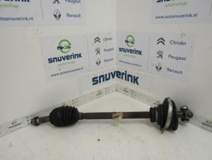 Used Front drive shaft, left Renault Twingo II (CN) 1.2 Price € 40,00 Margin scheme offered by Snuverink Autodemontage