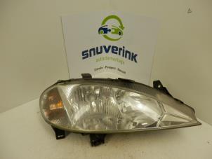 Used Headlight, right Renault Megane Classic (LA) 1.6 16V Price € 40,00 Margin scheme offered by Snuverink Autodemontage