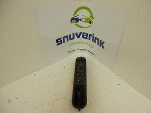 Used Multi-functional window switch Renault Espace (JK) 2.2 dCi 16V Price on request offered by Snuverink Autodemontage