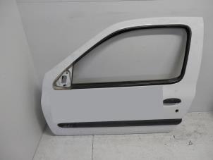 Used Door 2-door, left Renault Clio II (BB/CB) Price € 50,00 Margin scheme offered by Snuverink Autodemontage