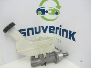 Used Master cylinder Renault Clio III (BR/CR) 1.5 dCi FAP Price on request offered by Snuverink Autodemontage