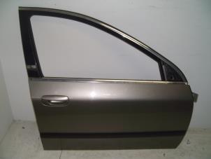 Używane Drzwi prawe przednie wersja 4-drzwiowa Peugeot 607 (9D/U) 2.2 HDi 16V FAP Cena € 70,00 Procedura marży oferowane przez Snuverink Autodemontage
