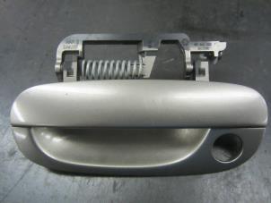 Used Door handle 4-door, front left Peugeot 607 (9D/U) 2.2 HDi 16V FAP Price on request offered by Snuverink Autodemontage