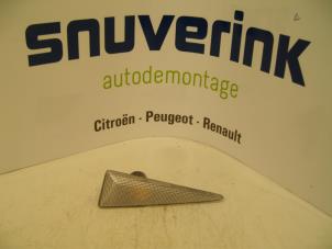 Used Indicator, left Renault Megane Price on request offered by Snuverink Autodemontage