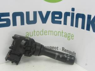 Usados Interruptor de limpiaparabrisas Peugeot 107 1.0 12V Precio € 25,00 Norma de margen ofrecido por Snuverink Autodemontage