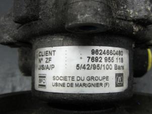 Used Power steering pump Peugeot 406 (8B) 1.9 dt Price on request offered by Snuverink Autodemontage
