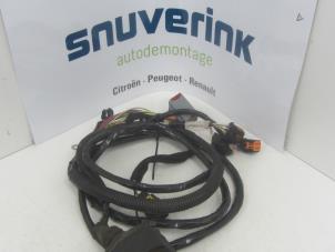 Used Towbar wiring kit Peugeot 407 SW (6E) 1.6 HDiF 16V Price on request offered by Snuverink Autodemontage