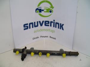 Used Fuel injector nozzle Renault Laguna II Grandtour (KG) 1.9 dCi 120 Price on request offered by Snuverink Autodemontage