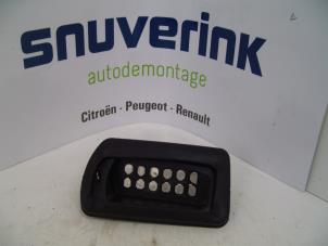 Używane Rózne Peugeot 1007 Cena na żądanie oferowane przez Snuverink Autodemontage