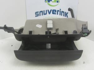Used Glovebox Citroen C4 Picasso (UD/UE/UF) 2.0 HDiF 16V 135 Price € 40,00 Margin scheme offered by Snuverink Autodemontage