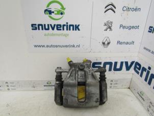 Used Front brake calliper, right Renault Clio IV Estate/Grandtour (7R) 0.9 Energy TCE 12V Price € 25,00 Margin scheme offered by Snuverink Autodemontage