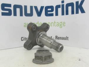 Used Rear axle journal Renault Clio IV Estate/Grandtour (7R) 0.9 Energy TCE 12V Price € 30,00 Margin scheme offered by Snuverink Autodemontage
