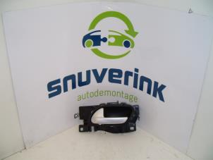 Gebrauchte Türgriff 4-türig links hinten Peugeot 207/207+ (WA/WC/WM) 1.4 16V VTi Preis auf Anfrage angeboten von Snuverink Autodemontage