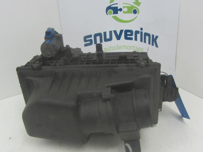 Gebrauchte Luftfiltergehäuse Peugeot 807 2.0 HDi 16V Preis € 10,33 Margenregelung angeboten von Snuverink Autodemontage