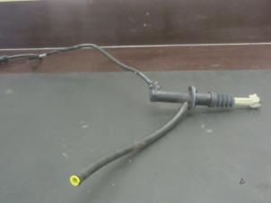 Used Clutch master cylinder Renault Scénic III (JZ) 1.4 16V TCe 130 Price on request offered by Snuverink Autodemontage