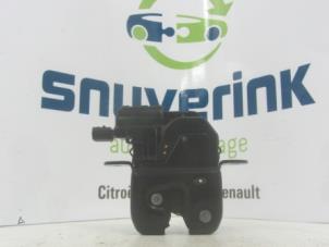 Usagé Mécanique de verrouillage hayon Renault Scénic III (JZ) 1.5 dCi 110 Prix € 35,00 Règlement à la marge proposé par Snuverink Autodemontage