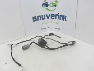 Used Wiring harness Renault Clio IV (5R) 0.9 Energy TCE 90 12V Price € 30,00 Margin scheme offered by Snuverink Autodemontage