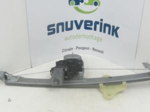 Used Window mechanism 4-door, front left Renault Clio IV (5R) 0.9 Energy TCE 90 12V Price € 30,00 Margin scheme offered by Snuverink Autodemontage