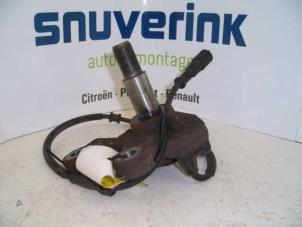 Used Rear axle journal Renault Scénic I (JA) 1.6 16V Price on request offered by Snuverink Autodemontage