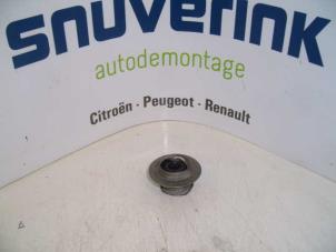 Usagé Boîtier thermostat Renault Kangoo (KC) 1.6 16V Prix sur demande proposé par Snuverink Autodemontage