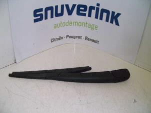 Used Rear wiper arm Renault Megane II (BM/CM) 1.6 16V Price on request offered by Snuverink Autodemontage