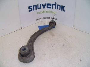 Used Rear torque rod, left Peugeot 407 SW (6E) 2.0 HDiF 16V Price € 20,00 Margin scheme offered by Snuverink Autodemontage