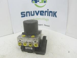 Gebrauchte ABS Pumpe Renault Scenic Preis € 70,00 Margenregelung angeboten von Snuverink Autodemontage
