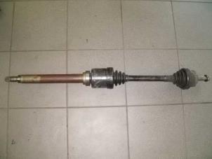 Used Front drive shaft, right Renault Safrane II 2.5 20V RXE,RXT Price € 30,00 Margin scheme offered by Snuverink Autodemontage