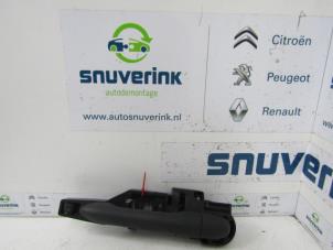 Used Sliding door handle, left Renault Kangoo/Grand Kangoo (KW) 1.6 Price on request offered by Snuverink Autodemontage