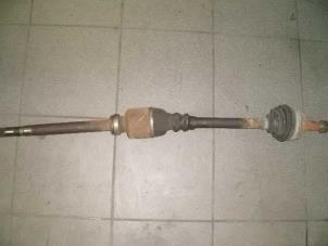 Begagnade Drivaxel, höger fram Peugeot 807 2.2 16V Pris € 25,33 Marginaltabell erbjuds av Snuverink Autodemontage