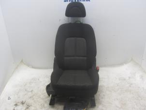 Gebrauchte Sitz rechts Peugeot 407 SW (6E) 2.0 HDiF 16V Preis € 150,00 Margenregelung angeboten von Snuverink Autodemontage