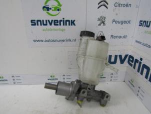 Used Master cylinder Peugeot 508 SW (8E/8U) 1.6 HDiF 16V Price on request offered by Snuverink Autodemontage