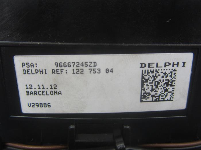 Zestaw lopatek zmiany biegów z Peugeot 508 SW (8E/8U) 1.6 HDiF 16V 2013