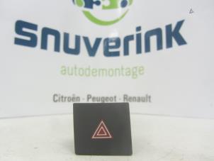Gebrauchte Panikbeleuchtung Schalter Peugeot 508 SW (8E/8U) 1.6 HDiF 16V Preis auf Anfrage angeboten von Snuverink Autodemontage