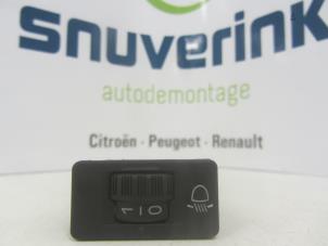 Used AIH headlight switch Peugeot 508 SW (8E/8U) 1.6 HDiF 16V Price € 20,00 Margin scheme offered by Snuverink Autodemontage