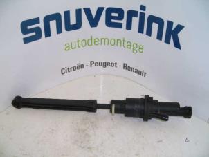 Used Clutch master cylinder Peugeot 207 SW (WE/WU) 1.6 16V Price on request offered by Snuverink Autodemontage