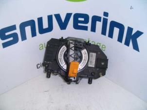 Usados Muelle de reloj airbag Renault Master III (FD/HD) 2.2 dCi 16V Precio € 42,35 IVA incluido ofrecido por Snuverink Autodemontage