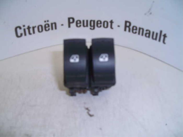 Interruptor de un Renault Scénic II (JM) 2.0 16V 2006