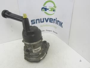 Used Power steering pump Peugeot 308 (4A/C) 1.6 16V THP 150 Price € 75,00 Margin scheme offered by Snuverink Autodemontage