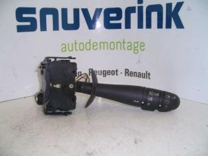 Usados Interruptor de luz Renault Laguna II Grandtour (KG) 2.0 16V Turbo Precio € 30,00 Norma de margen ofrecido por Snuverink Autodemontage
