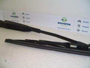 Used Rear wiper arm Citroen Saxo 1.4i SX,VSX Price on request offered by Snuverink Autodemontage