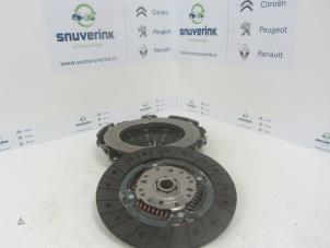 Used Pressure plate Renault Captur (2R) 0.9 Energy TCE 12V Price on request offered by Snuverink Autodemontage