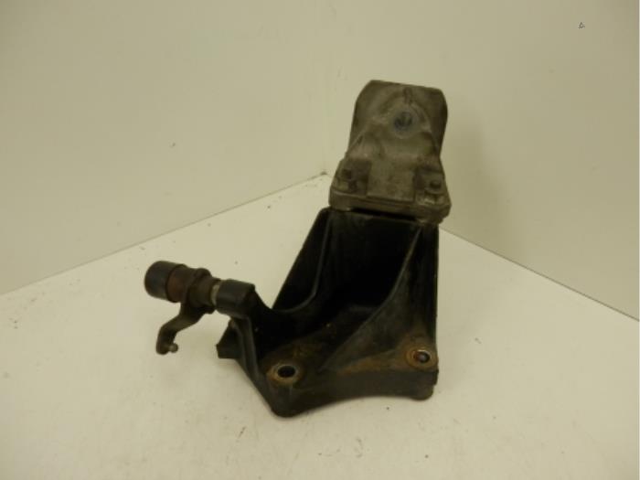Used Engine mount Peugeot Boxer (244) 2.8 HDi 127 Price € 10,33 Margin scheme offered by Snuverink Autodemontage