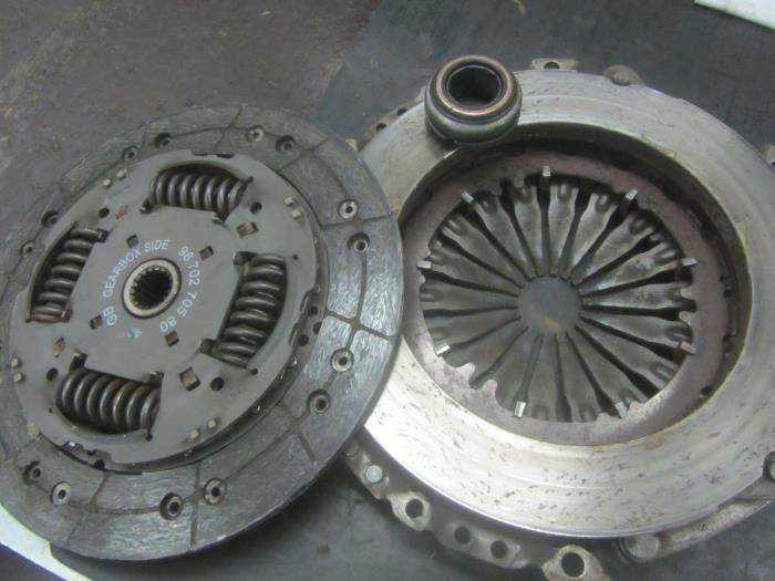 Clutch kit (complete) from a Citroën Jumpy (G9) 1.6 HDI 2012