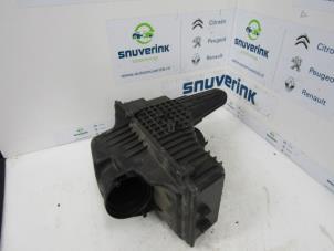 Usagé Boîtier filtre à air Peugeot 607 (9D/U) 2.9 V6 24V Prix sur demande proposé par Snuverink Autodemontage